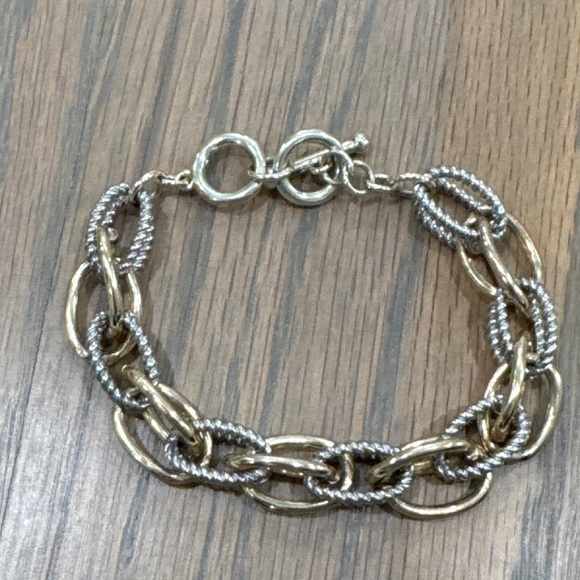 Source Unknown Jewelry - Gold and silver chain link bracelet. 7”